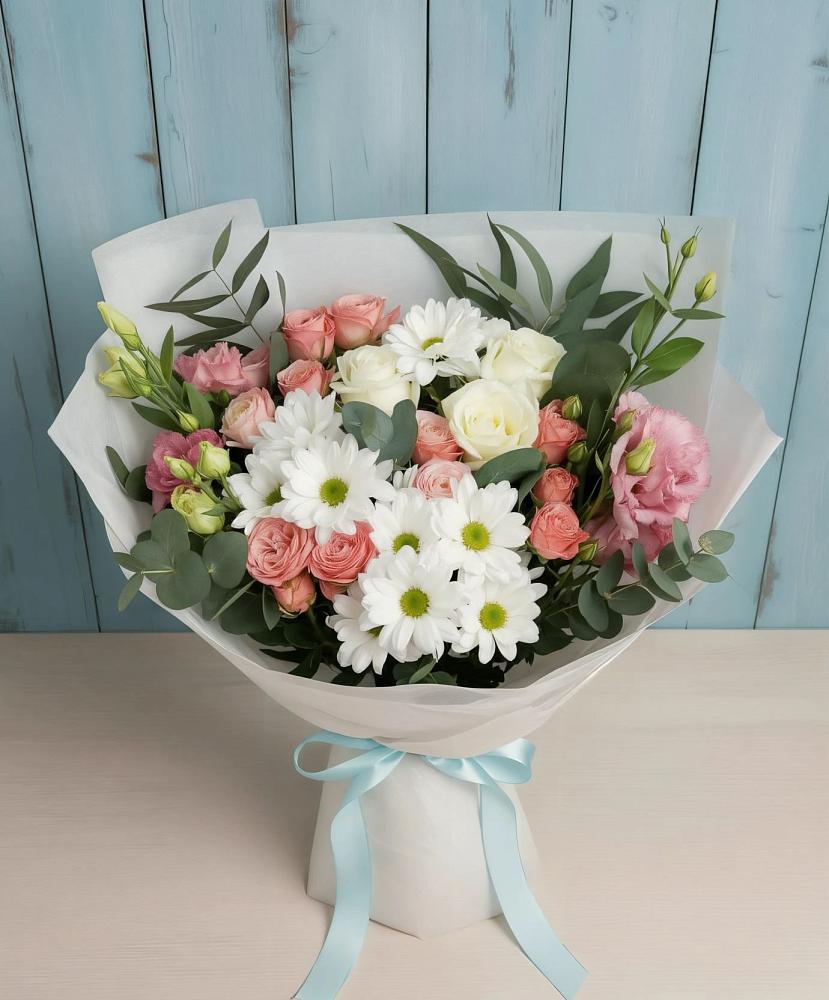 Букет цветов из: Розы, Лизиантусы и Хризантемы в Гатлукае