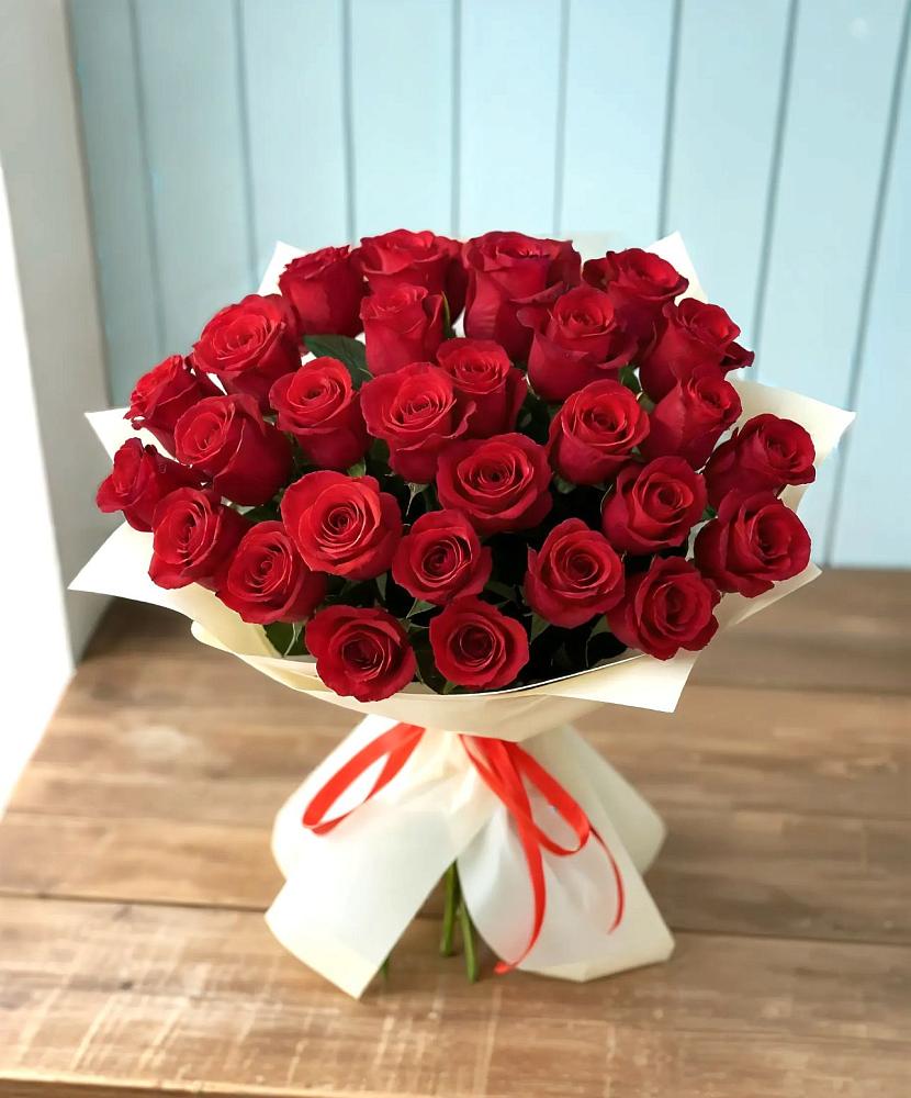 Букет 29 Красных роз в Гатлукае