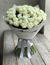 Букет 35 Белых роз в Гатлукае