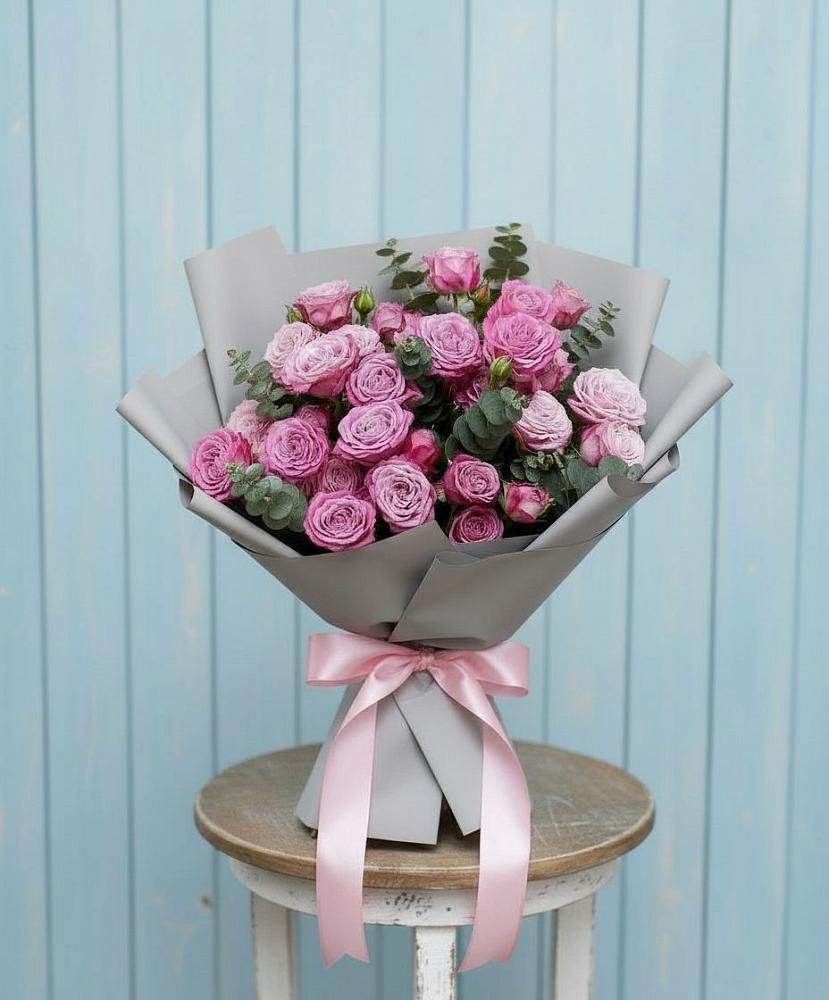 Букет цветов из: Розы в Гатлукае