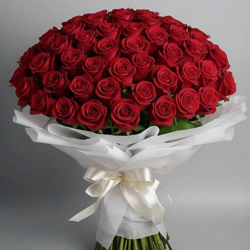 Букет 101 Красная роза Блэк Мэджик в Гатлукае