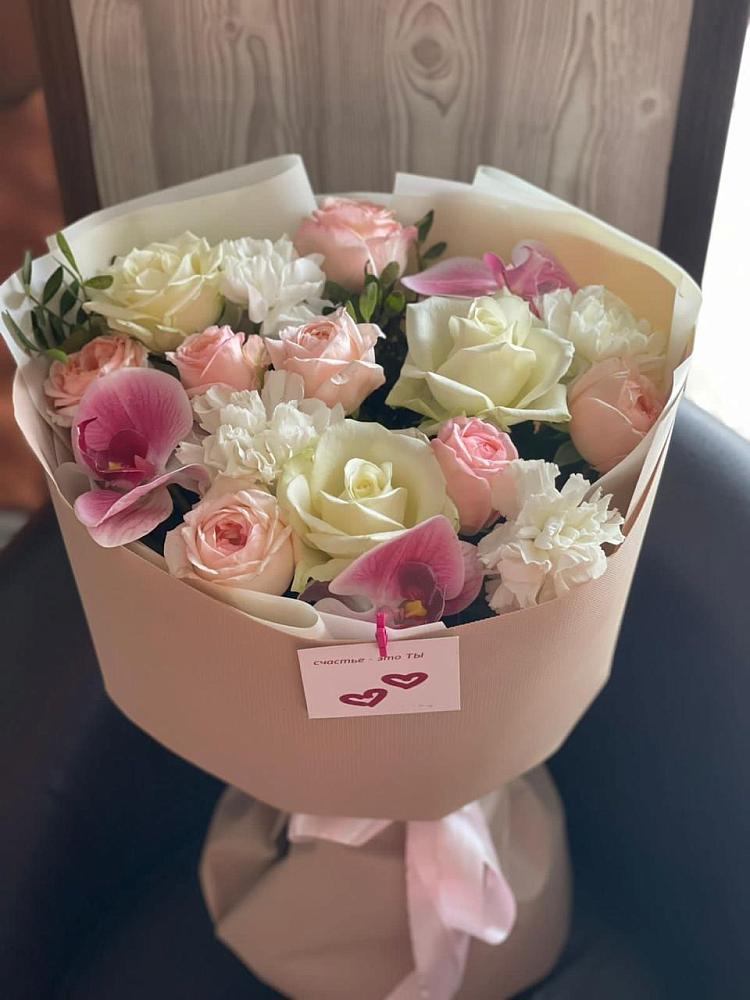 Букет цветов из: Орхидеи, Розы и Гвоздики в Гатлукае