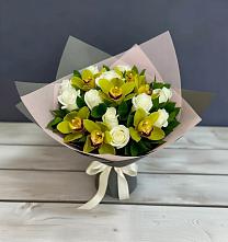 Букет цветов из:  Орхидеи и Розы в Гатлукае