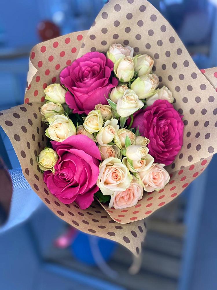 Букет цветов из: Розы в Гатлукае