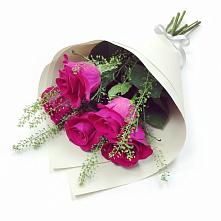 Букет цветов из:  Розы в Гатлукае