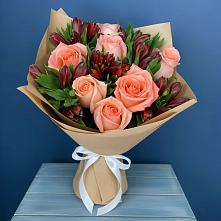 Букет цветов из:  Розы и Альстромерии #REPLACE_PRED# Гатлукае