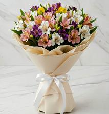 Букет цветов из:  Альстромерии в Гатлукае