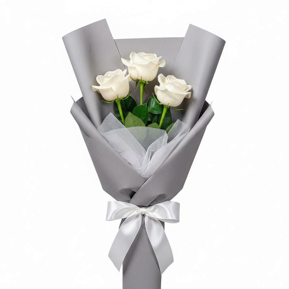 Букет 3 белые розы в Гатлукае