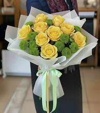 Букет цветов из:  Хризантемы и Розы в Гатлукае