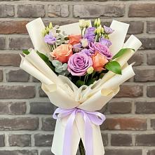 Букет цветов из:  Лизиантусы и Розы #REPLACE_PRED# Гатлукае