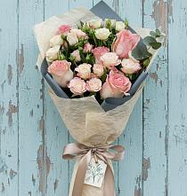 Букет цветов из:  Розы в Гатлукае