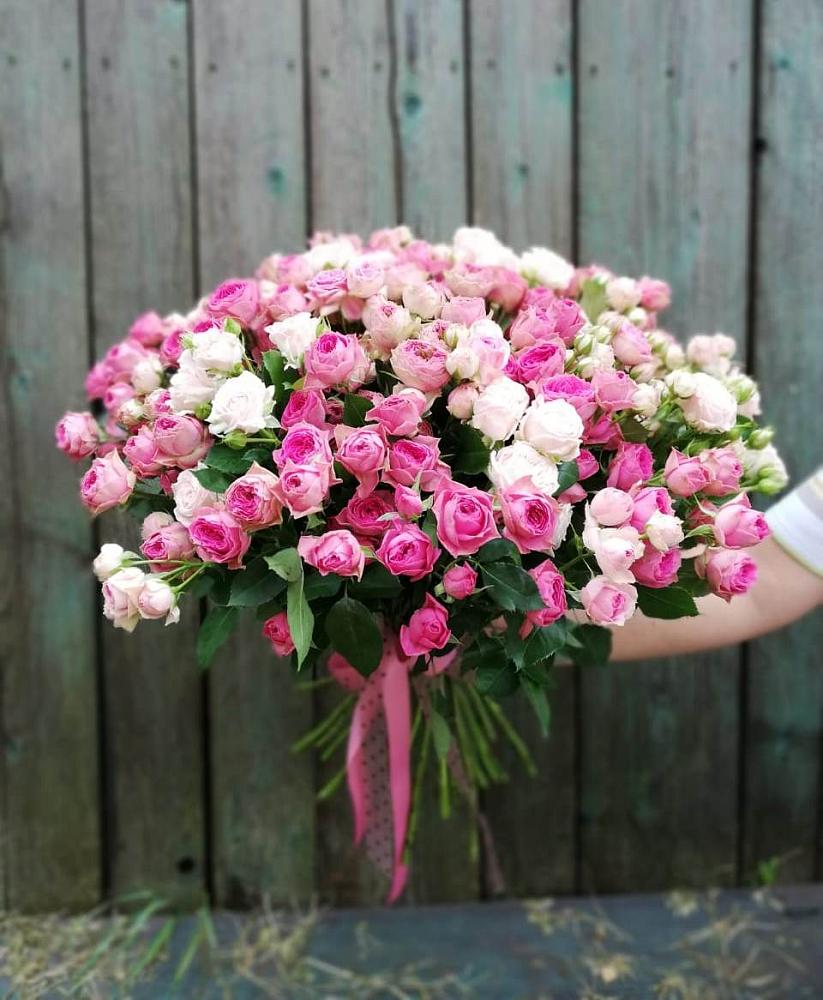 Букет Розовые кустовые розы Натали и Лав Лидия в Гатлукае