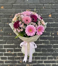 Букет цветов из:  Герберы и Хризантемы в Гатлукае