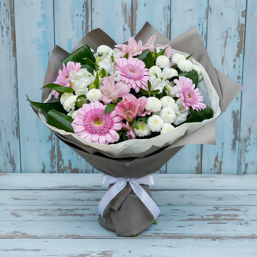 Букет цветов из: Герберы, Альстромерии и Хризантемы в Гатлукае