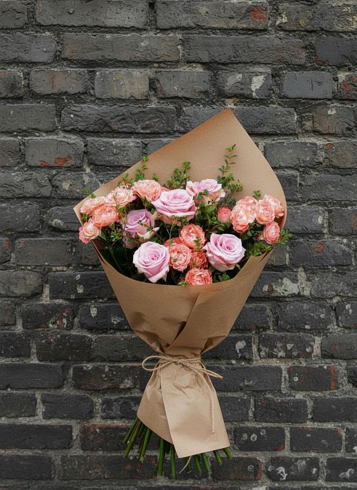 Букет цветов из: Розы в Гатлукае