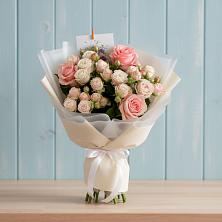 Букет цветов из:  Розы в Гатлукае