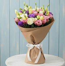Букет цветов из:  Лизиантусы в Гатлукае