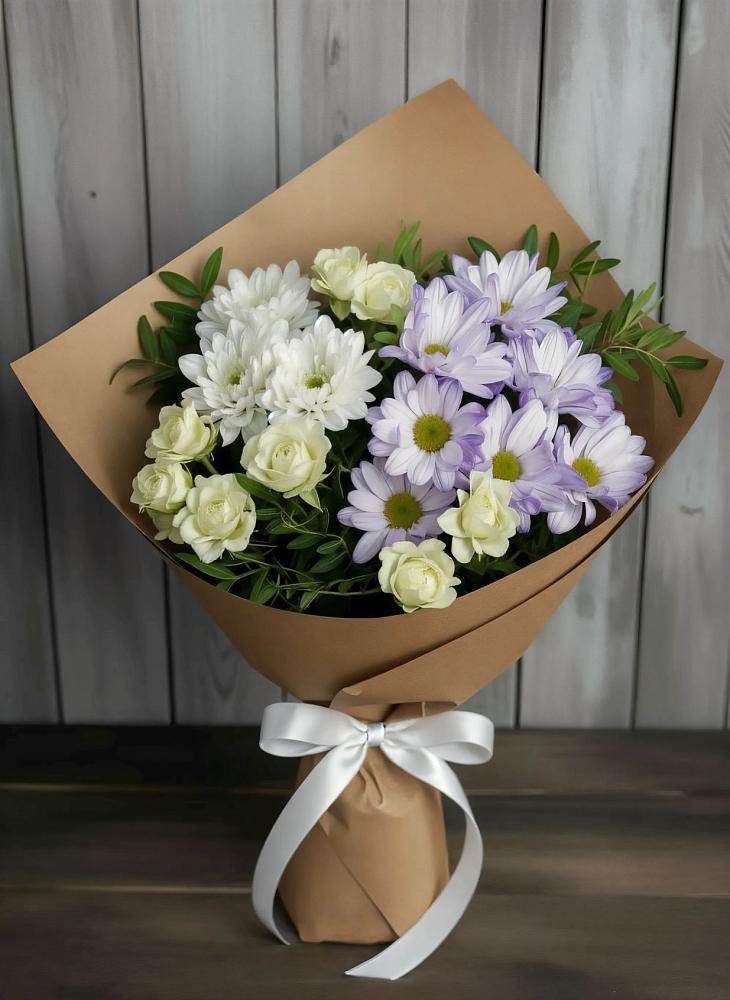 Букет цветов из: Хризантемы и Розы в Гатлукае