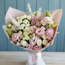 Букет цветов из:  Альстромерии и Розы в Гатлукае