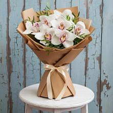 Букет цветов из:  Орхидеи и Розы #REPLACE_PRED# Гатлукае